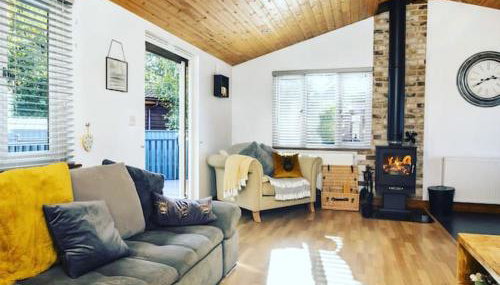 family honeybeelodge york Hot Tub and wood burner - Foto 4