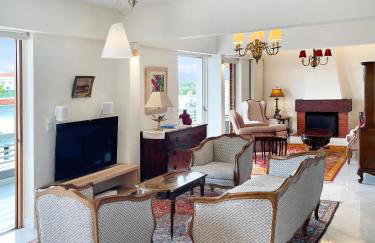 Blue Bay Vouliagmeni Luxury Apartment - Photo 14