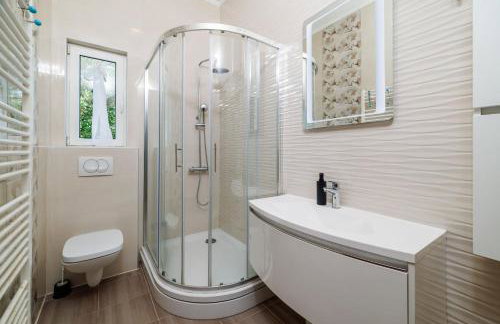 Apartments By the sea in Lopar - Photo 42