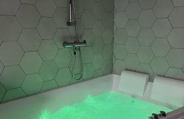 Studio POP avec Balnéo en centre-ville - Foto 2