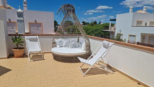 Cabanas de Tavira Gomeira, 2 bedroom, 3 terraced Penthouse with Seaview, 300m from the Sea - Foto 3, sunbed