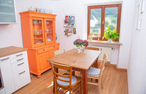 Altstadtwohnung mit Salzachblick - Foto 1