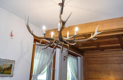 Dolomites Mountain Residence - Cozy Alpine Chalets with Private Parking - Foto 13