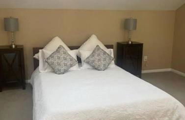 A master suite with own kitchenette and bath - Foto 5