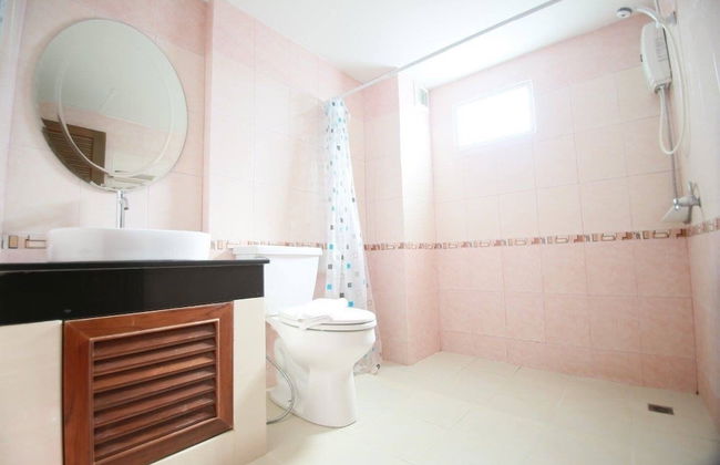 Pintree Service Apartment Pattaya - Foto 42