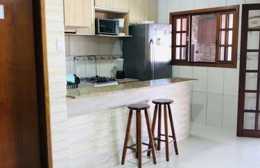 Piscina aquecida, 3 dorms ar condicionado, Cervejeira e Bilhar, a 500 metros do Mar - Foto 8