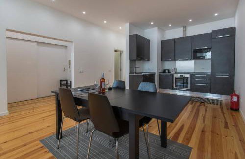 Central Lisbon Flat by Pink St - Photo 55