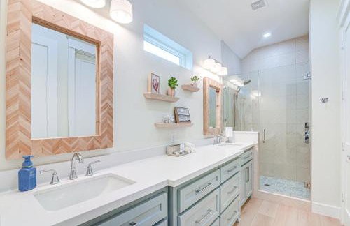 Walk to Beach Galveston Gem with Pool Access - Foto 14