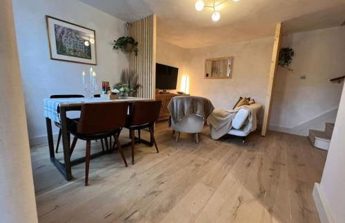 A Cozy Home Away from Home - Photo 2