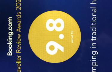 Shepherds Hut with Hot Tub - Foto 16