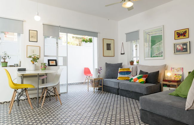 Vintage & Chic with Patio by FeelHome - Foto 17