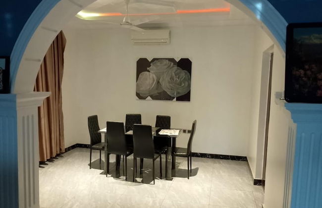 1 Bed Apartment Sleeps 2 - Parking, Garden, Wifi - Photo 7