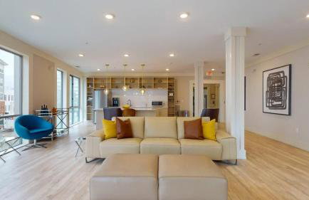 Modern Comforts Free Gym Access - Foto 4