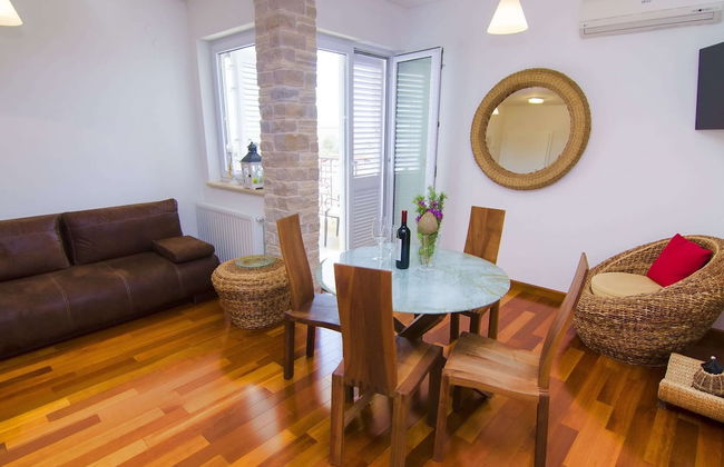 Apartment in Murter With Pool & Bubble Bath - Foto 6