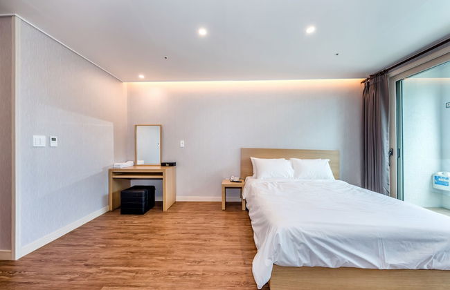 JnB Family Hotel - Photo 3