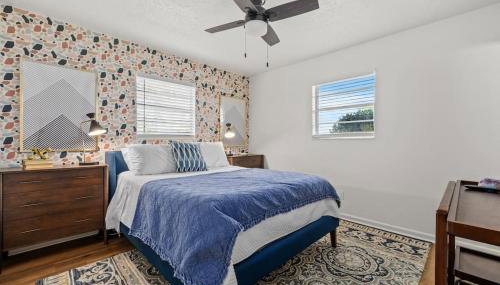 Stylish 3BR 2BA House Minutes from PCB - Book now - Foto 4