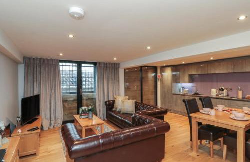 Tornado Engine Shed - Photo 4