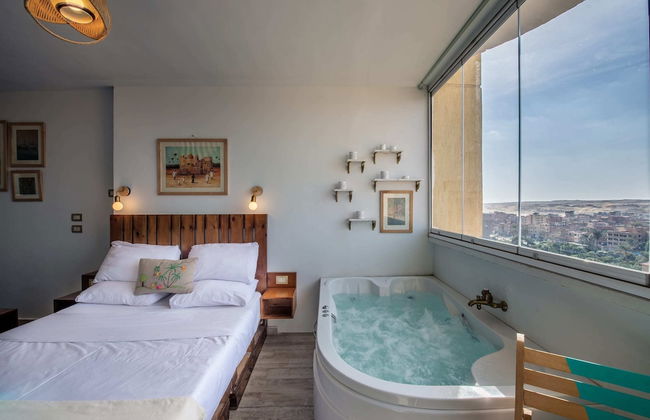 Xuru Stays I Jacuzzi Studio @ The Pyramids Free Airport Pickup - Foto 9