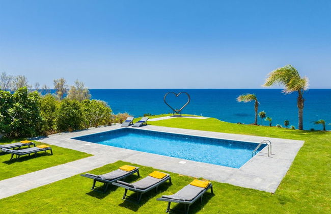 Villa Beach Heaven in Pomos - Foto 10