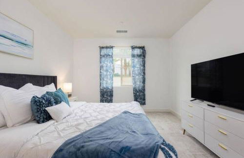 Near Coachella and Stagecoach Palm Springs , PGA resort Villa ,Golf, community pool, gym - Photo 16