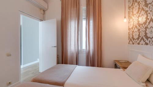 Rambla Catalunya Sky - Photo 5