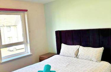 3 bed house with parking near airport - Foto 16