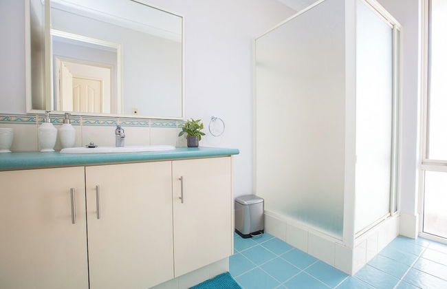 Retreat On Dolphin - Photo 10