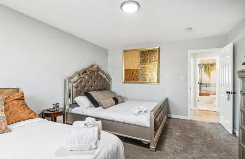 All New! Convenient Location! Sleeps 6 - Foto 23