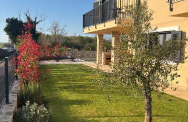 Villa Anso - Photo 1