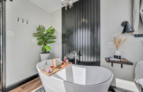 ‘Scenic Escapes’ Romantic Pine Grove Getaway! - Foto 33