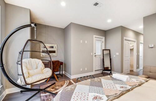 Exceptional Downtown Townhome with Roof Deck -4Bedroom & 3Baths - Foto 12