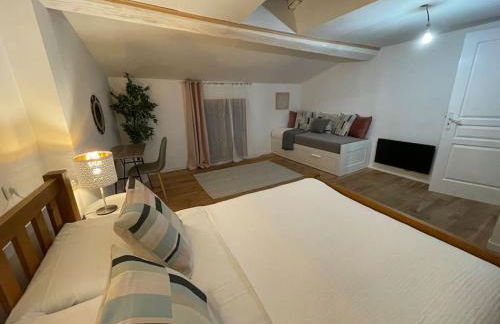 Elegant and Charming Townhouse with roof terrace - Foto 16