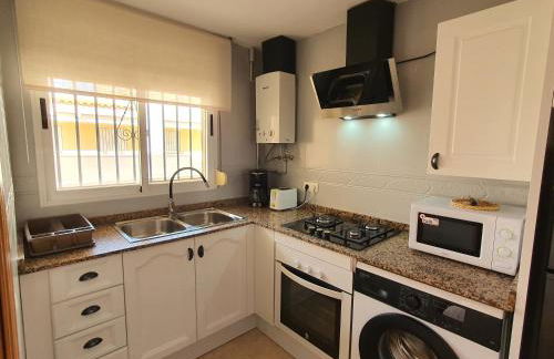 Apartamento bahia park 1a linea " Magic world " - Foto 8