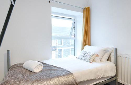 5 Bed - 2 Bath - Ideal for Work Crews - Foto 13