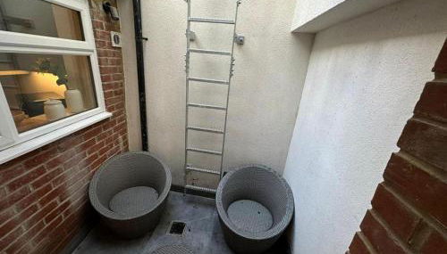 Two Bedroom House In Kilburn - Foto 2