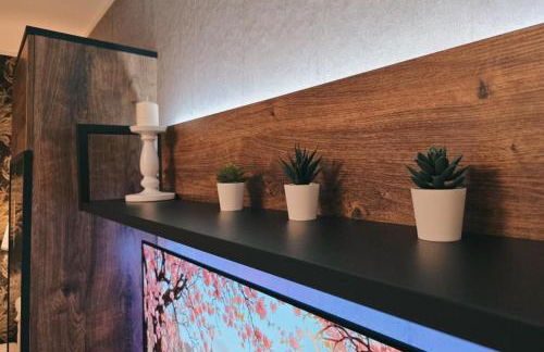 zentrale Design-Ferienwohnung mit Balkon und Stellplatz in Karlsruhe - APOLONIAliving - Foto 25