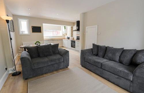 'Station House' Cosy Renovated Family-Friendly Home in Runcorn, Cheshire - Train Station Liverpool Chester Links, Brindley Theatre - Foto 39