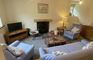 Enchanting Cottage for 4- Witchnest in Derbyshire, with EV point - Foto 9