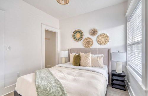 Eclectic 2BR - Victorian Charm - Steps to Fun - Photo 14