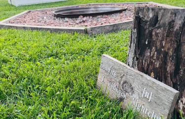 1 BR Cozy Apartment with Fire Pit Short walk to town - Foto 15