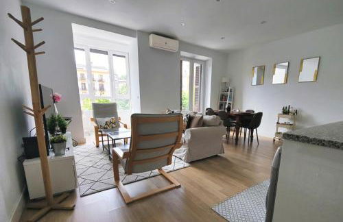 Easo Suits Family Friends Parking - Foto 12