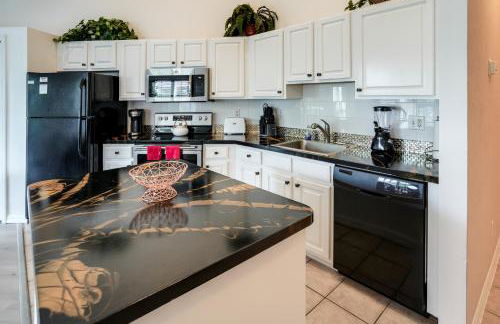 Sunny Port St Lucie Condo Golf, Swim and Unwind! - Foto 7