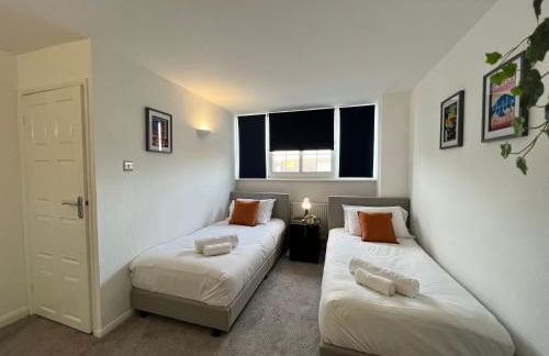 Curzon House Two - Great for Contractors or Family Holidays - Foto 25
