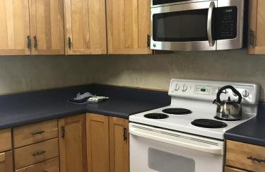 C11, Two bedroom, two bath log-sided, luxury Harbor North cottage with hot tub cottage - Foto 28