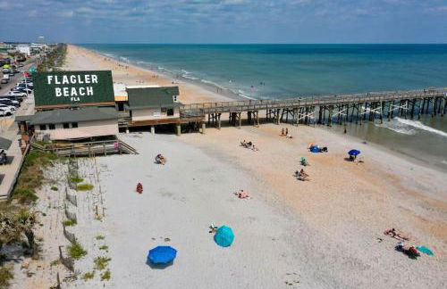 Flagler Beach Oceanfront Luxury | 5BR, Dog-Friendly, Sleeps 12 - Foto 64
