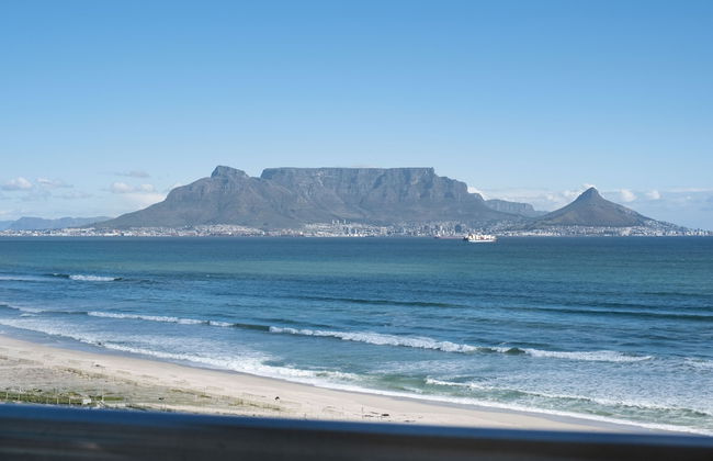 Portico 704 - Photo 2