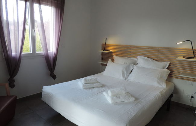 Attractive Holiday Home With Private Pool - Photo 2