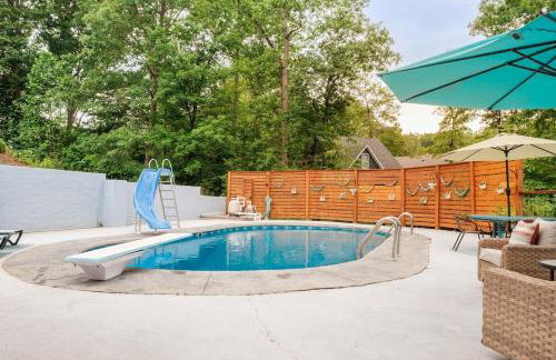 Mountain View Bungalow Near Breweries, Trails, Pool and Waterfalls - Foto 37