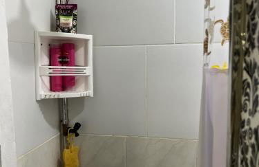 Suíte com cozinha em área nobre - Foto 2