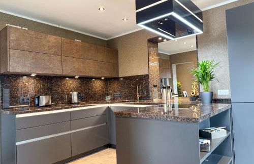 WILD&COZY Ferienhaus mit luxuriöser Küche & Garage - Foto 3